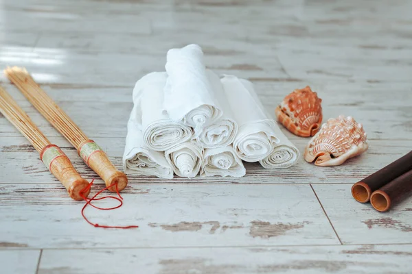 Herramienta Masajista Encuentra Suelo Sobre Fondo Blanco —  Fotos de Stock