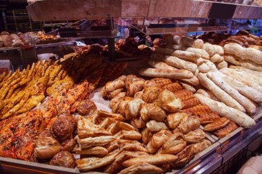 Hamurdan çok çeşitli hamur işleri. Süpermarket Ürünleri