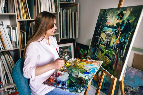 Girl Artist Paints Picture Oil — Stock Photo, Image