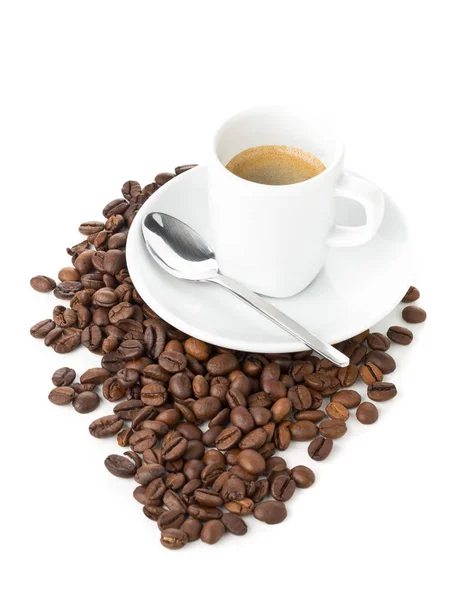 Chicchi di caffè e tazza di caffè espresso — Foto Stock