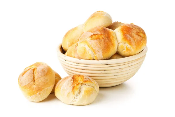 Куча цельной, свежей пшеничной булочки в корзине для выпечки — стоковое фото