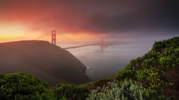 Golden Gate Köprüsü Nde Gün Doğumu Manzarası San Francisco — Stok fotoğraf