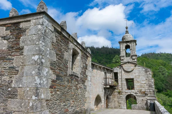 Campanario del monasterio de Las Fragas do Eume — Foto de Stock