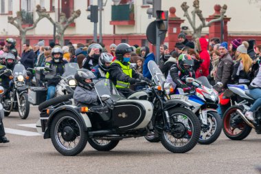 Valladolid, İspanya - 11 Ocak 2020: motosiklet penguenlerle buluşması