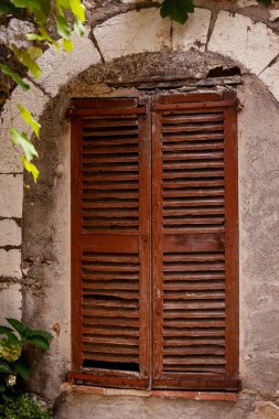 Nice, Fransa 'da eski, tipik ahşap panjurlar