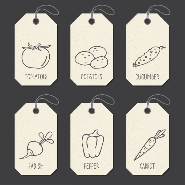 Satz von Tags oder Etikettenschablonen mit handgezeichnetem Gemüse — Stockvektor