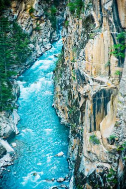 Nehir Ganga Vadisi Himalaya Dağları'nda