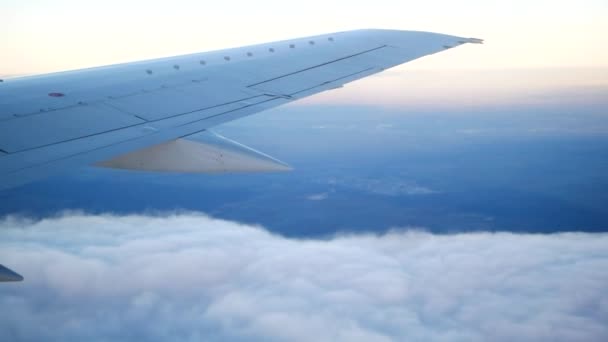 Repülőgép repülni Nézd sky Cloudscape — Stock videók