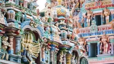 Ön Hindu tapınağı Kerala heykel