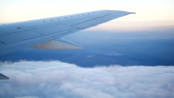 Avião voar vista para o céu Cloudscape — Vídeo de Stock