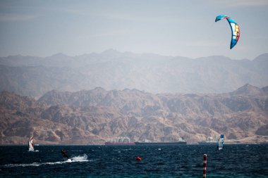 Arka plan, Kızıldeniz'İsrail ve Ürdün uçurtma sörf