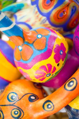 Antalya, Türkiye - 25 Haziran 2017: Oryantal Türk lambalar kabak el yapımı