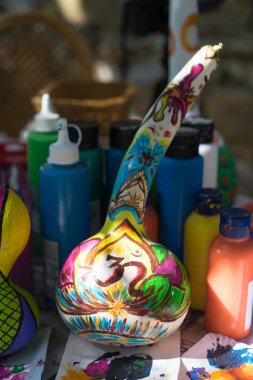 Antalya, Türkiye - 25 Haziran 2017: Oryantal Türk lambalar kabak el yapımı