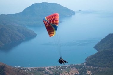 Yamaç paraşütü tandem, Antalya, Türkiye - 25 Haziran 2017