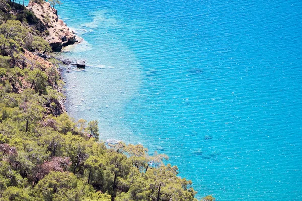 Élénk kék tenger laguna háttér Törökország — Stock Fotó