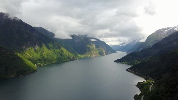 从无人机上空气挪威峡湾和水视图 — 图库视频影像