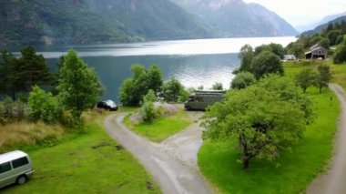 Dron üzerinde air Norveç fiyord ve su görünümü