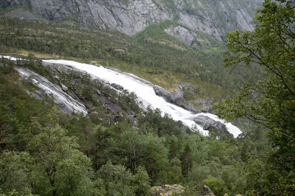 Waterfall in mountains of Norway in rainy weather. — Stock Photo, Image