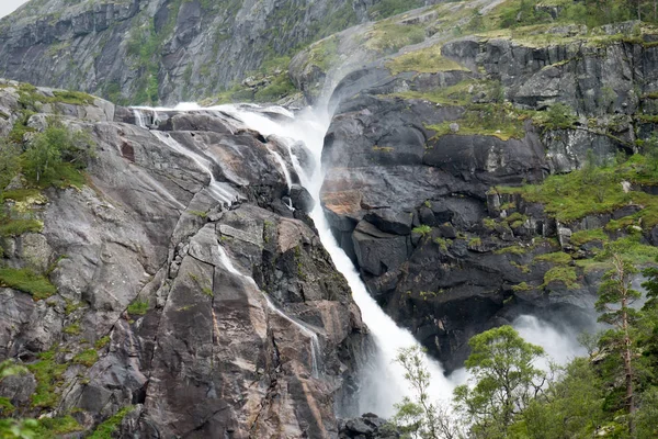 Waterfall in mountains of Norway in rainy weather. — Stock Photo, Image