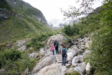 İnsanlar gider Buer buzula, Norveç