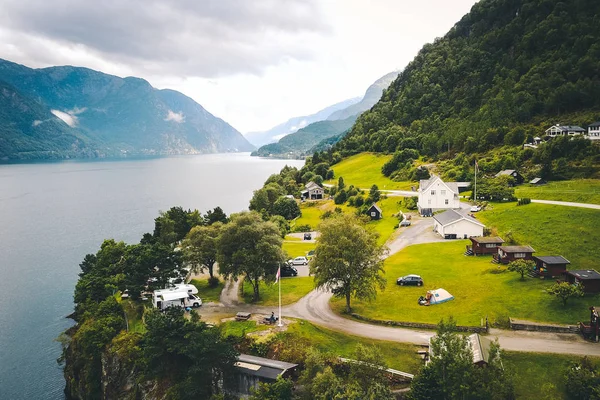 Fiyort ve su görünümünden dron Norveç'te