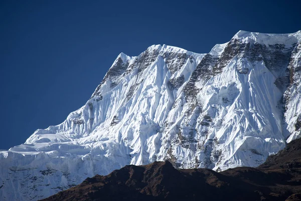 Annapurna Peak in the Himalaya range, Annapurna region, Nepal — Stock Photo, Image