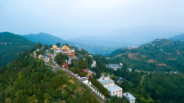 네팔 히말라야 범위에서 피크 위의 일출 — 스톡 사진