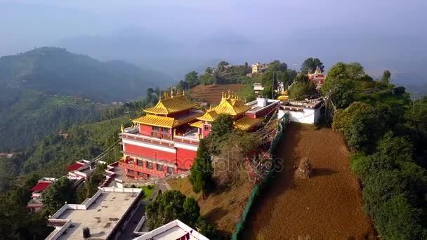 Monges tibetanos perto do Mosteiro, vale de Katmandu, Nepal - 17 de outubro de 2017 — Vídeo de Stock