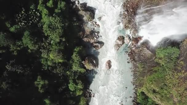 Cascata in Himalaya gamma Nepal da Air vista dal drone — Video Stock