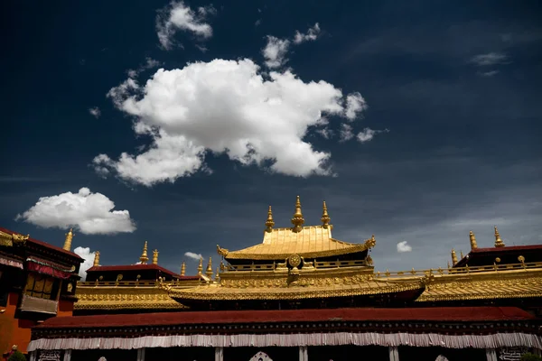 Храм Джокханга Тибетский буддизм Лхаса Тибет — стоковое фото