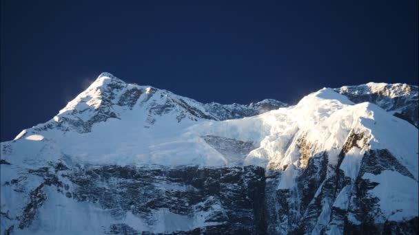 布尔纳山顶在喜马拉雅山范围, 布尔纳地区, 尼泊尔 — 图库视频影像