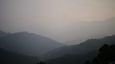 Himalaya Dağları, Nepal vadide yukarıda günbatımı