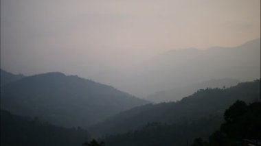 Himalaya Dağları, Nepal vadide yukarıda günbatımı