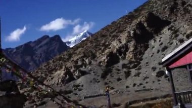 Himalaya dağlarında dua bayrağı, Annapurna bölgesi, Nepal