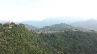 Eski Budist manastır Himalayalar Nepal--dan soluduğumuz hava