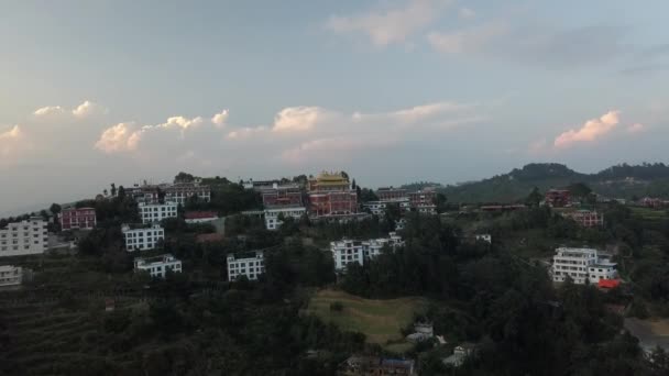 Стародавні буддійський монастир в Гімалаях Непал з повітря — стокове відео