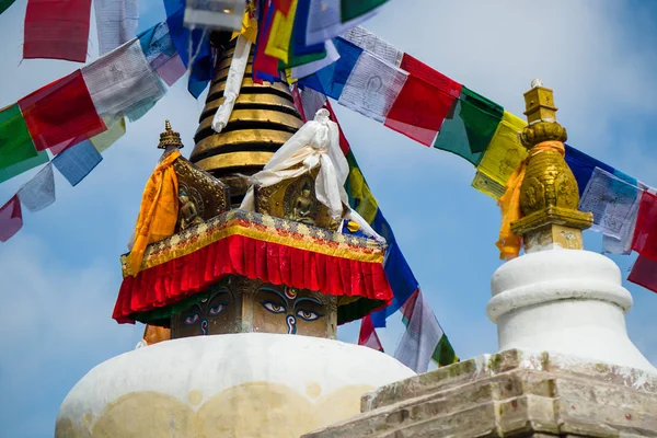 Stupa Namobuddha nas montanhas do Himalaia, região de Annapurna, Nepal — Fotografia de Stock