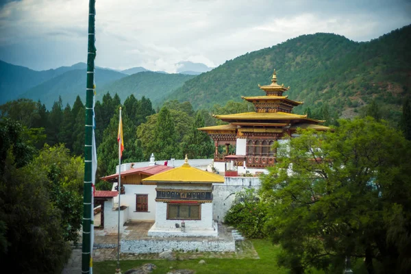 O Mosteiro de Dzong na montanha do Butão Himalaia — Fotografia de Stock
