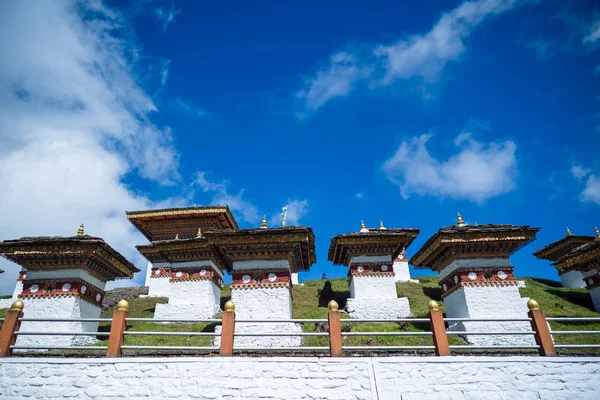 108 Memorial Chortens of Dochula Pass in Thimphu, Bhutan — Stock Photo, Image