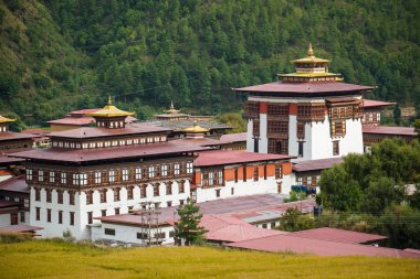 Bhutan Himalayalar 'daki Dzong Manastırı.
