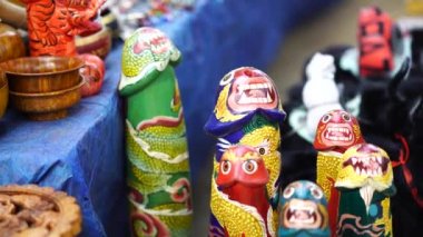 Tapınak ve dini dualar vadide, Butan