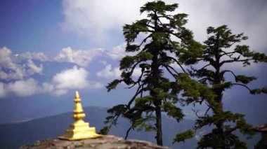 Tapınak ve dini dualar vadide, Butan