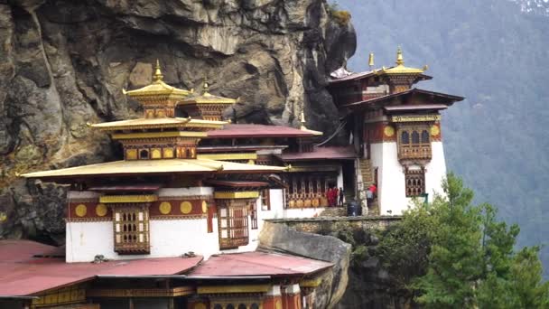 Tigrisfészek Paro Taktsangat nyári nap Felső-Paro-völgyben Himalja Bhután — Stock videók