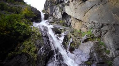 Tiger Nest Paro Taktsangat yaz günü Yukarı Paro Vadisi Himalyas Butan 'da