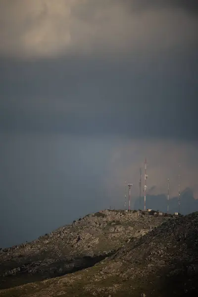 Viele Antennen Den Bergen Einem Bewölkten Nachmittag — Stockfoto