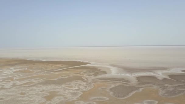 Vista Panorámica Del Desierto Maranjob Dron Está Acercando Lentamente Lago — Vídeos de Stock