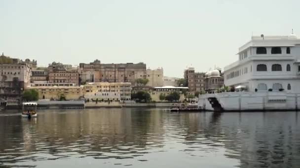 Lac Pichola Bâtiments Udaipur Rajasthan Inde Vidéo Réalisée Partir Bateau — Video