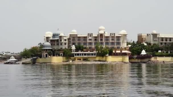 Célèbre Monument Touristique Udaipur City Palace Sur Rive Lac Pichola — Video