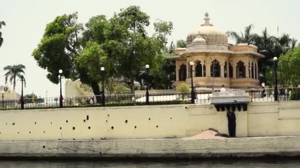 Célèbre Monument Touristique Udaipur City Palace Sur Rive Lac Pichola — Video