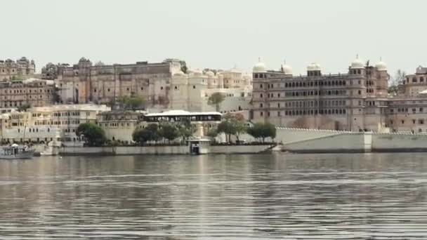 Λίμνη Pichola Και Udaipur Παλάτι Της Λίμνης Taj Udaipur Rajasthan — Αρχείο Βίντεο